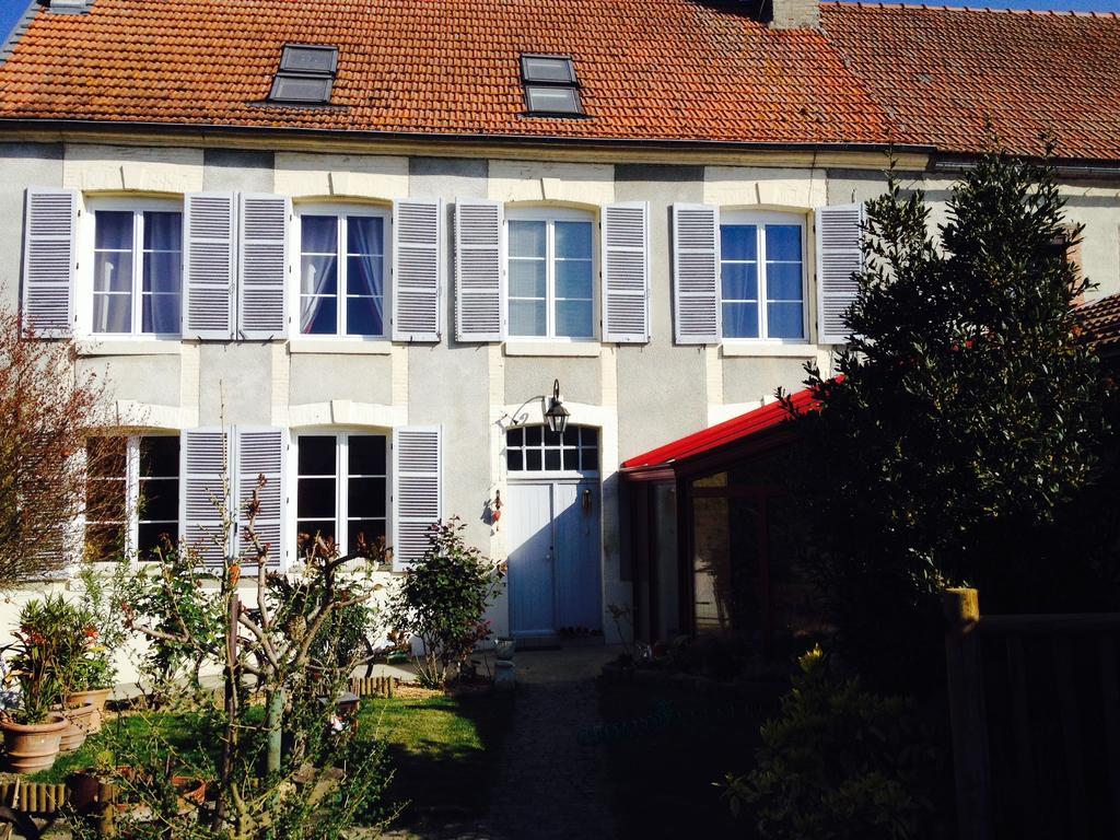 Comme A La Maison Bed & Breakfast Tours-sur-Marne Room photo
