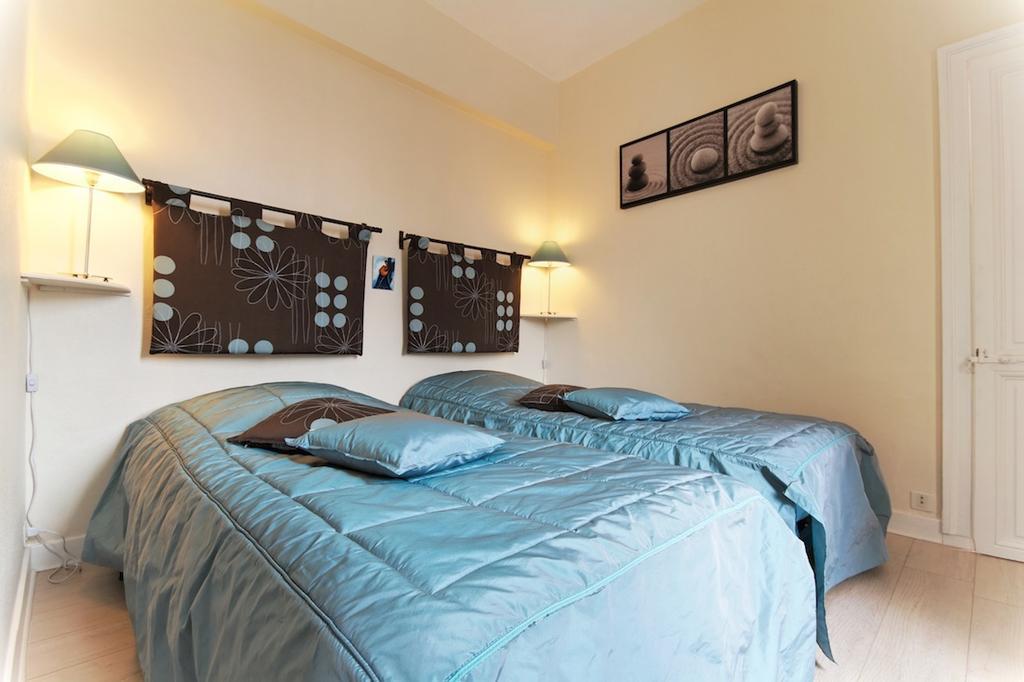 Comme A La Maison Bed & Breakfast Tours-sur-Marne Room photo